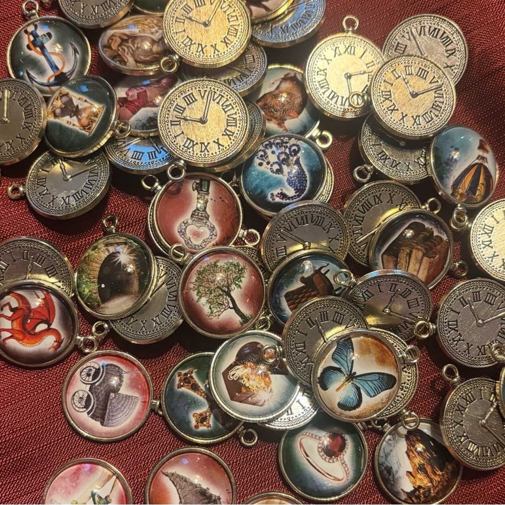 Tea leaf coins for fortune telling